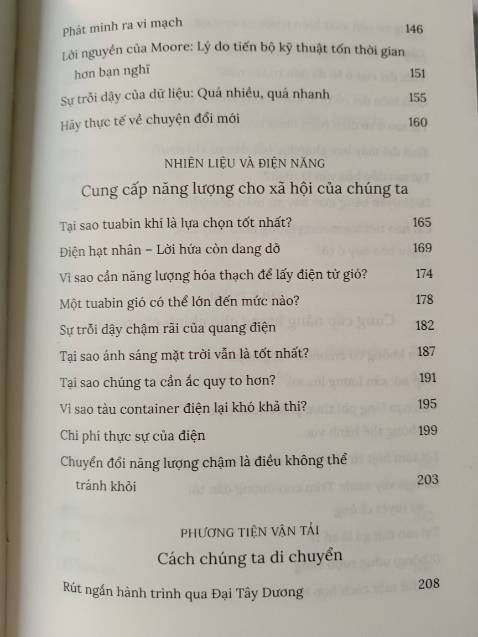 Đọc cuốn sách này giúp mình hiểu rõ hơn về thế giới chúng ta đang sống sẽ thay đổi ra sao. Tác giả có kiến thức uyên thâm trong mỗi lĩch vực giúp hiểu rõ hơn