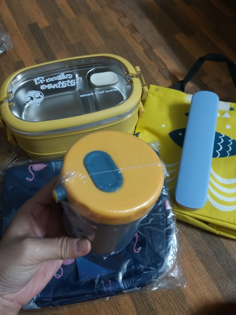 sản phẩm đẹp,chắc chắn,k có mùi khó chịu