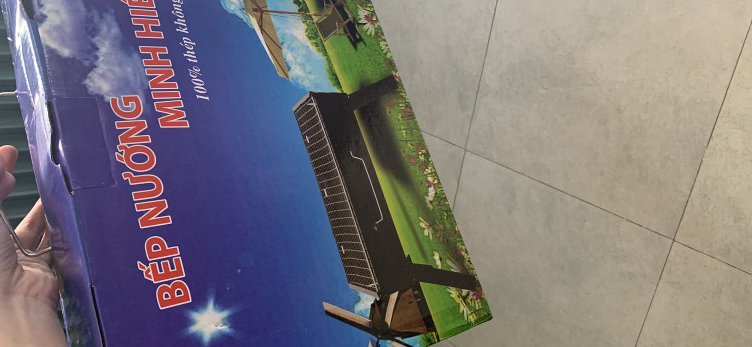 Sản phẩm giao không đúng như hình ảnh. Sản phẩm không có 4 chân đứng, trong khi trên hình ảnh có thể hiện. Kể cả hình ảnh ngoài bao bì cũng có thể hiện, nhưng thực tế sản phẩm không hề có