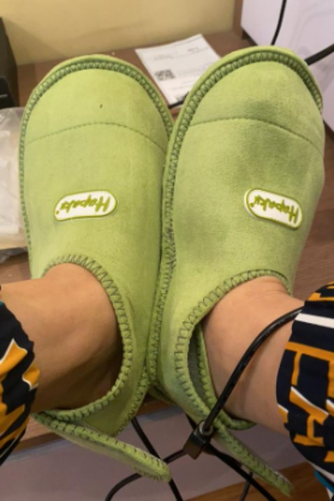 Rất xịn, đóng gói cẩn thận, mở ra thơm mùi thảo mộc. Mẹ mình kêu xài thích lắm, ấm thoải mái