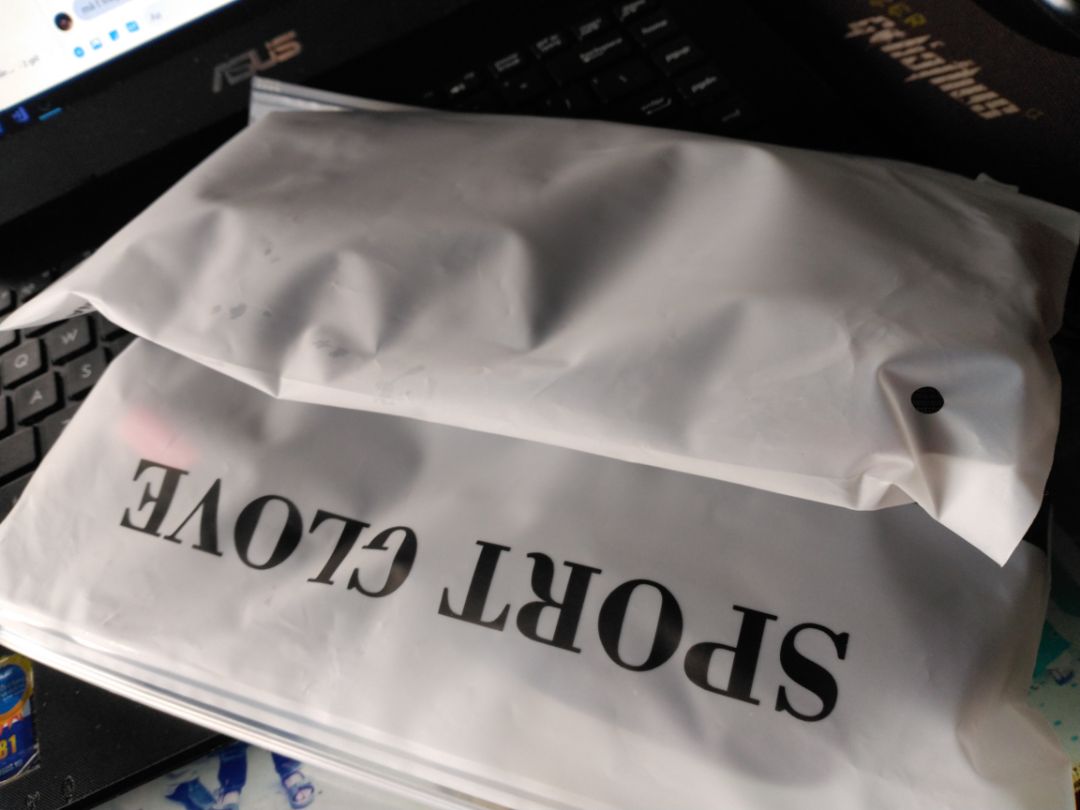 giao hàng nhanh, sản phẩm tốt, chống nước như giới thiệu, tiếc là không có nhiều kích cở hơn giao hàng nhanh, sản phẩm tốt, chống nước như giới thiệu, tiếc là không có nhiều kích cở hơn