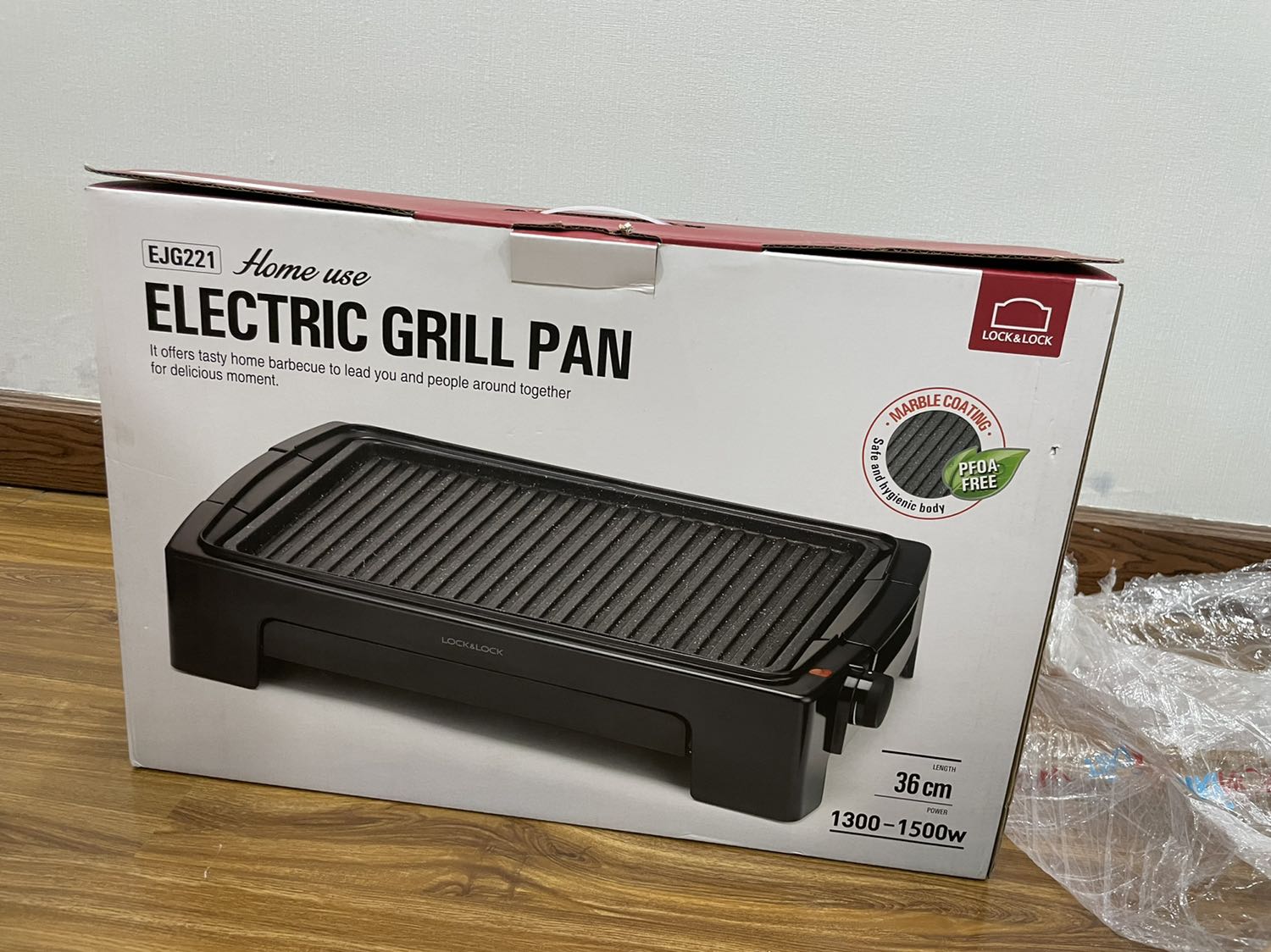 Mình mua hàng cực kì yên tâm, thứ nhất là lock&lock bền khỏi nói, thứ hai là tikitrading giao hàng chuẩn khỏi bàn. 
Bếp nóng nhanh, nóng rồi thì hạ nhiệt vừa đủ để thịt chín mềm là ngon bá cháy. Mua bếp xong tình yêu thịt nướng lại lên ngôi