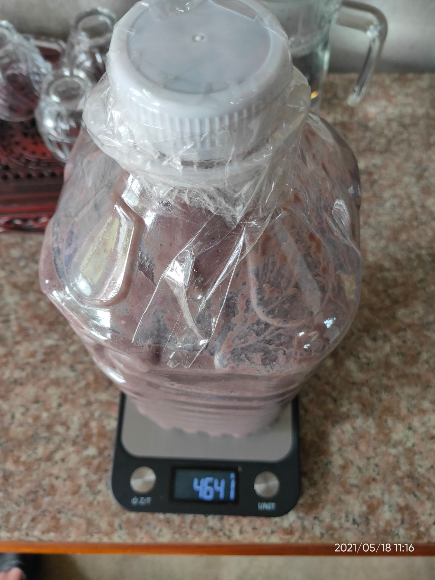 việc shop bán giá sản phẩm giá bao nhiêu khách hàng đồng ý thì mua, không thì thôi, nhưng cân đo *** thì là điều tối kỵ trong KD, 
sản phẩm niêm yết 5kg, nhưng đặt lên cân chỉ là 4641gam cả vỏ bì.
thất vọng cho 1 thương hiệu ?