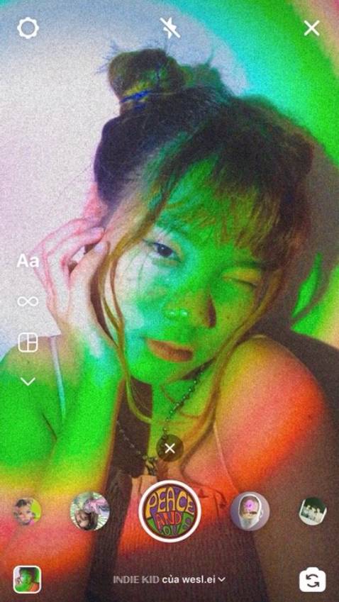 Khá đáng tiền luôn áaaaaa, lần đầu mình áp nhiều xu để mua hàng tới vậy (~77kxu, tiếc xỉu huhu) nhma xịn lắm á nhe, có nhiều màu, mình thử mix khùng điên mấy màu với nhau nữa, nhìn cũng zui zui. Cái thấu kính là mình mua riêng á nhe, nhma shop gói chung với đèn luôn. Nói chung quá xá ưng luôn á trùi