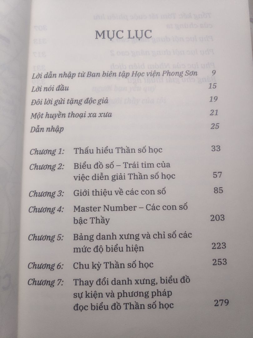 Fahasha giao hàng nhanh, mua ngay đợt sale. Sách hay đọc dễ hiểu. Nếu ai quan tâm đến thần số nên tham khảo.