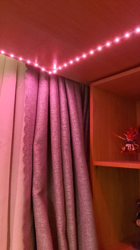 Đèn giao nhanh, dễ lắp đặt.