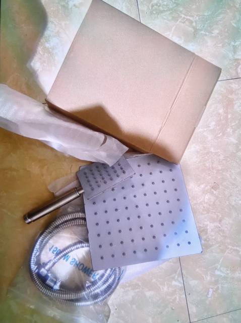 Hàng inox304 bóng đẹp, củ sen nặng, bộ phụ kiện đi kèm đầy đủ chắc chắn. sản phẩm.có logo, tem mác của hãng Kosko như bài đăng. Giá cả hợp lí, phải chăng, nhân viên tư vấn rõ ràng, nhiệt tình.