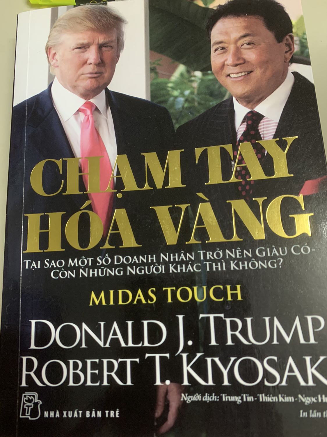 / Làm doanh nhân khó lắm phải đâu chuyện đùa? Mua cuốn này đọc là vì thần tượng Donald Trump sẵn khám phá luôn về Robert Kiyosaki. Rất ấn tượng vs chương 3 bàn về thương hiệu. Cám ơn tiki đã recommend cho mình cuốn này.