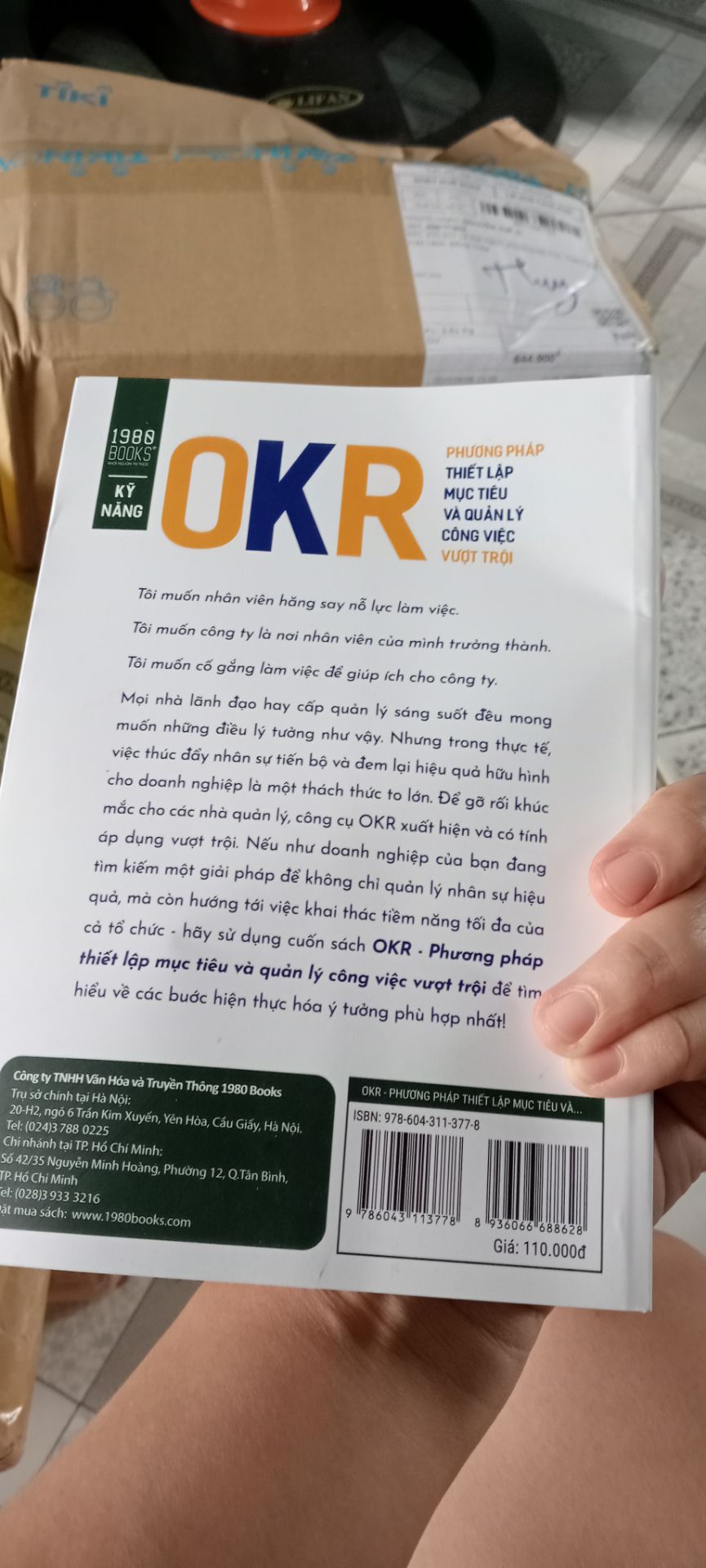 Mình góp ý, mong shop đóng gói sách cẩn thận thêm tí, trong quá trình vận chuyển sách bị cong, gãy, không còn như hình dáng ban đầu, nhìn rất là xót quyển sách