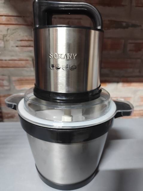 Xay thực phẩm nhanh chóng tiện lợi động cơ mạnh mẽ vệ sinh máy nhẹ nhàng, ko mất nhiều thời gian để xử lý