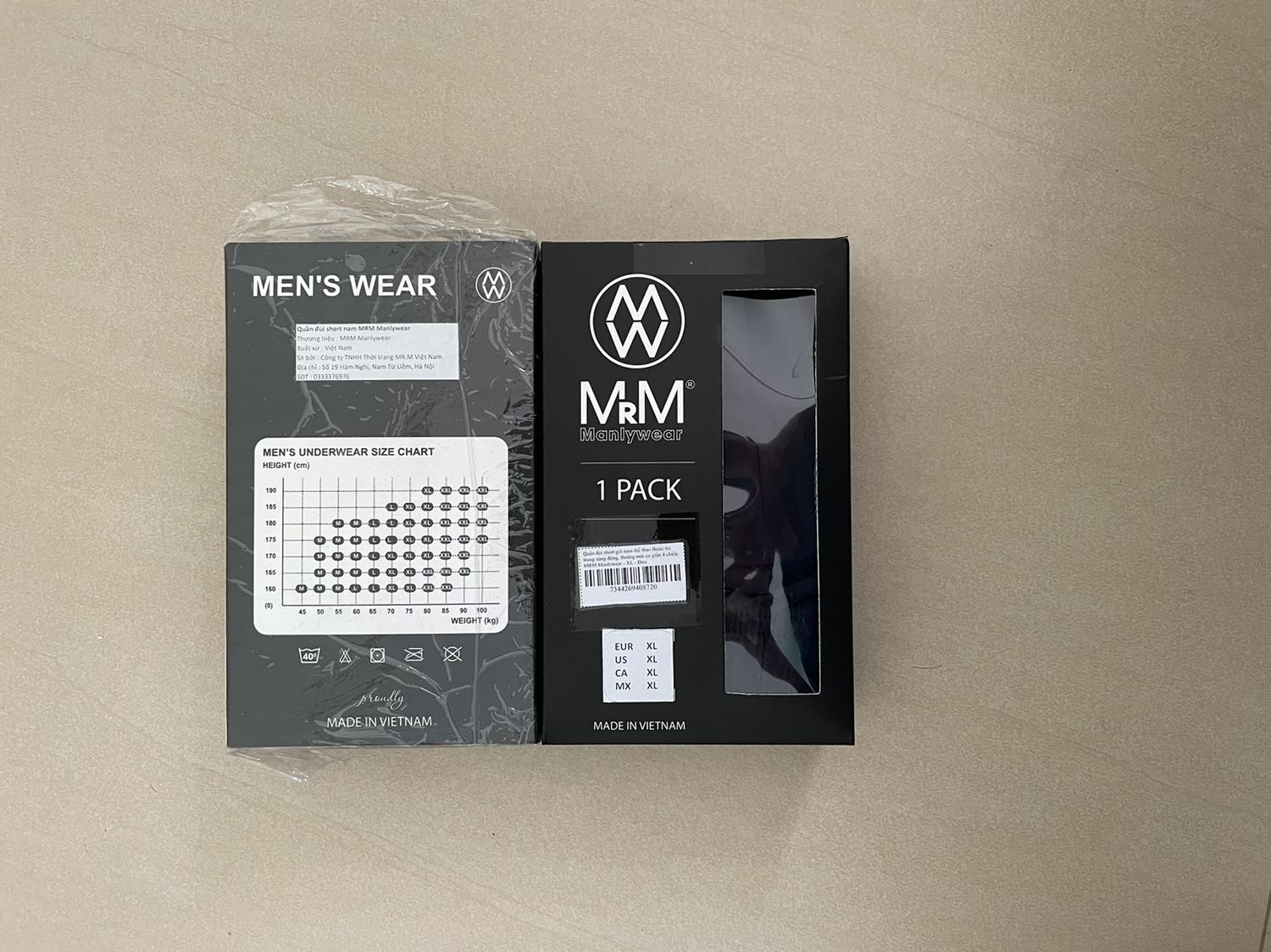 Hàng xịn sò luôn. Giá tiền thì hợp lý thế này cơ mà, tiếc gì ko mua dăm ba cái mặc dần cả nhà. Tiki thì khi nào cũng tuyệt vời, mặc dù giao hàng chậm hơn so với dự kiến 1 ngày nhưng cái này là do yếu tố khách quan dịch bệnh. Hàng xịn sò luôn. Giá tiền thì hợp lý thế này cơ mà, tiếc gì ko mua dăm ba cái mặc dần cả nhà. Tiki thì khi nào cũng tuyệt vời, mặc dù giao hàng chậm hơn so với dự kiến 1 ngày nhưng cái này là do yếu tố khách quan dịch bệnh.