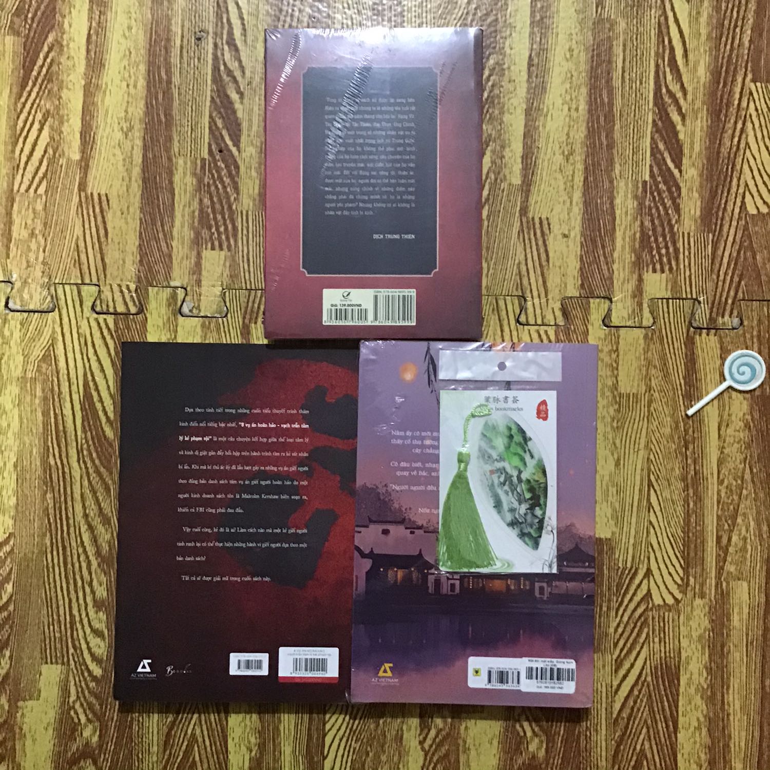 Đợt này thấy tiki đóng hàng cẩn thận hơn nè. Sách mới,tuy sale chưa sâu,chỉ khoảng 40% thôi nhưng áp mã các thể loại vào cũng đc rẻ gần 50%. Mê nên chiến luôn thôi. Sách mới,giao siêu nhanh