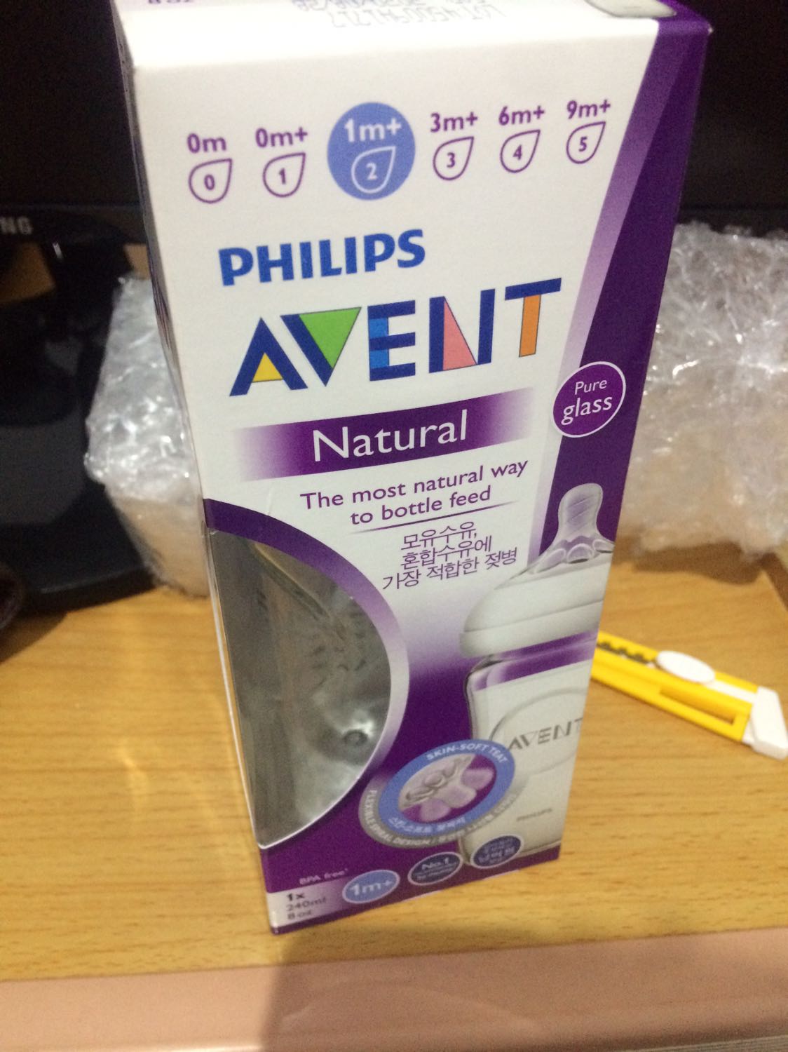 - Giao rất sớm thành ra chưa lãnh lương, phải vây ngân hàng để trả cho sịp-bơ!
- Đóng gói chắc chắn, bọc chống sốc bảo đảm an toàn!
- Bao bì, nhản mác rỏ ràng!
- Giá thành hơi rát, mua đúng giá trên bao bì không có KM hay giảm giá gì cả!
- Thuỷ tinh nhìn chắc chắn, nhưng có 1 đường ráp mí dọc theo bình, chưa ưng ý khi trên 1 sản phẩm thương hiệu như vầy mà lại có 1 khuyết điểm như vậy!
- Chưa sử dụng, sẽ quay lại đáng giá sau!
Nói chung là giá thành đi đôi với chất lượng!