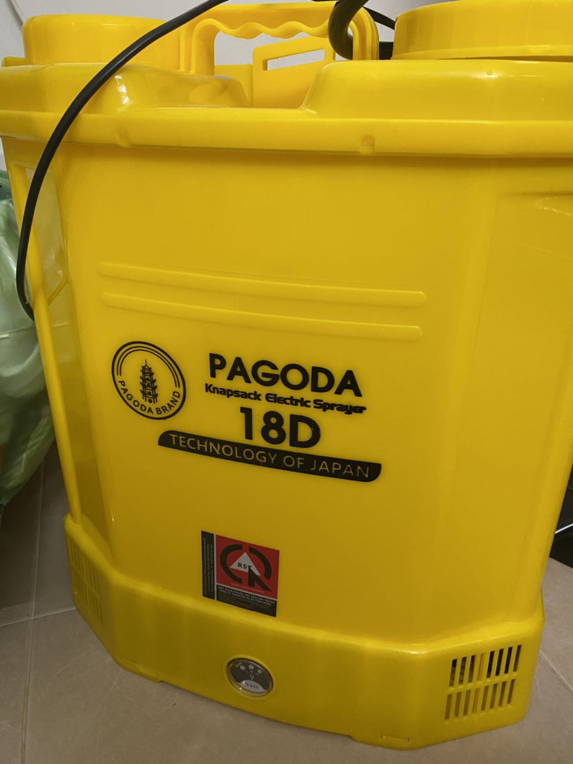 Chọn mua sp bình xịt điện oshima con ong vàng 18  TiKi giao pagoda/ có liên quan gì ko nhỉ??? Đang *** nên chưa nx chất lượng sp được