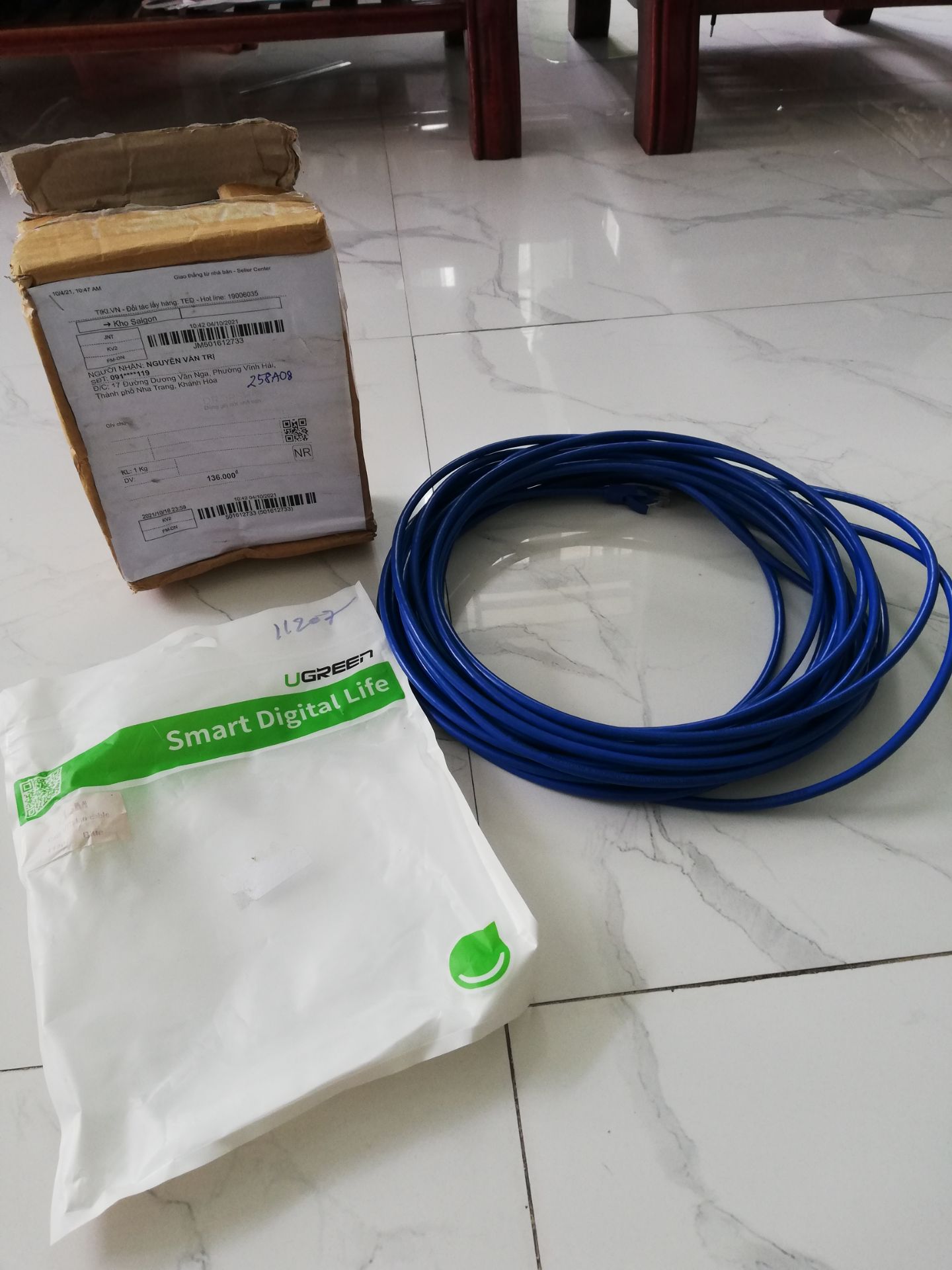 Dạo này Tiki làm ăn chán quá, mặc dù hết giãn cách, đặt hàng từ ngày 03/10 nhưng đến ngày 15)10 mới nhận được  hàng (từ Tp HCM đi Nha Trang). Còn chậm hơn mua hàng từ nước ngoài trên các trang TMĐT khác!