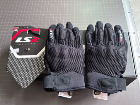 Găng tay tốt nha, mang thoải mái.