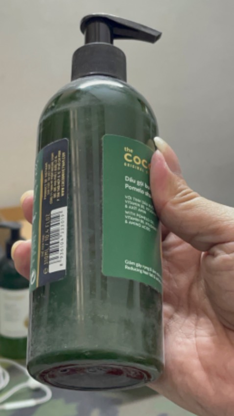 Tin tưởng Cocoon nhưng lại nhận lấy thất vọng, hàng giao như hàng củ lâu năm, cả 2 chai dầu gội và dầu xã trầy xước bụi bẩn nhưng vẫn đóng hàng giao cho khách, vô cùng thất vọng 😡

Nhân viên giao hàng lịch sự, hàng giao đúng thời gian.