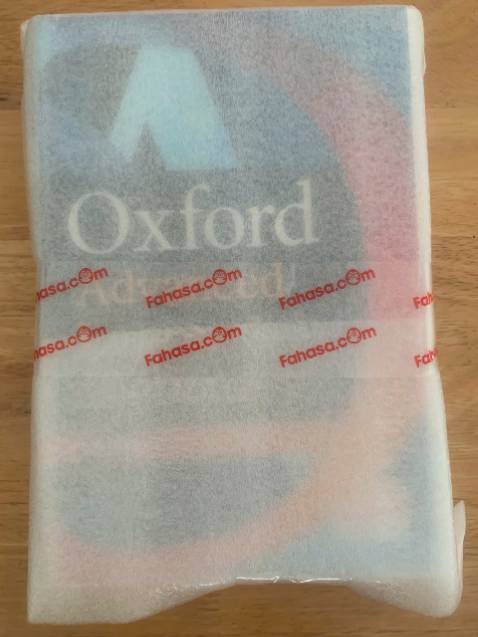 Sách được đóng gói cẩn thận, hoàn toàn mới.