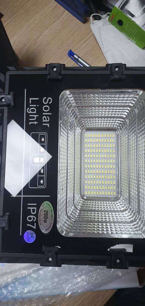 Đặt mua sản phẩm 300w giao 200w _ tấm pin nhỏ