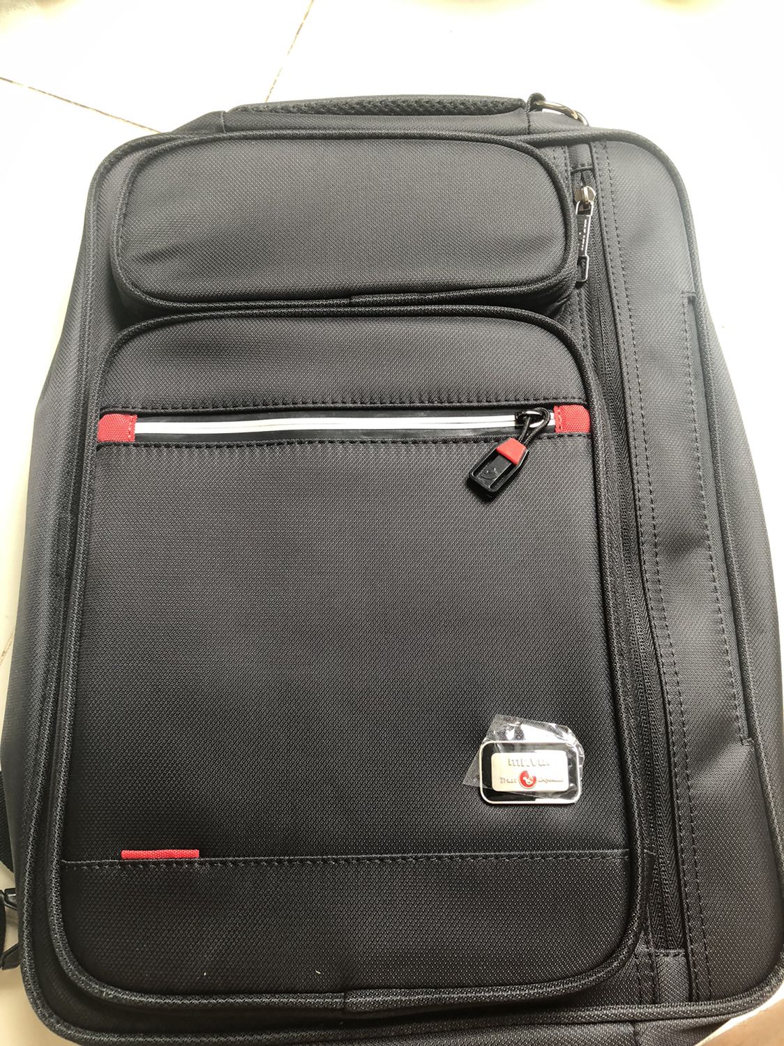 Hàng rất đẹp,y như mô tả mà lại còn giao hàng siêu nhanh luôn