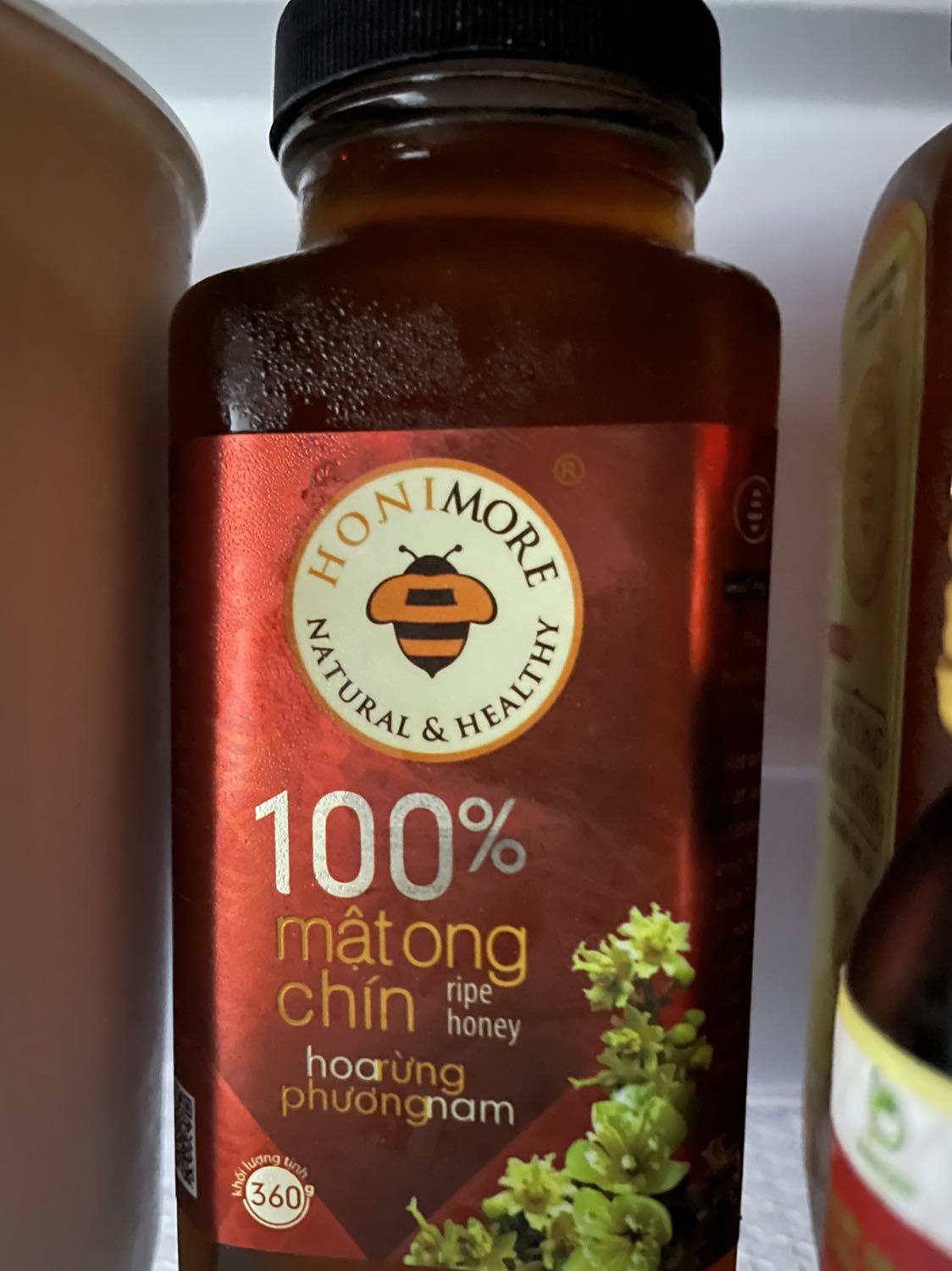 Đóng gói cẩn thận. Chắc chắn lắm nha. Bữa trước thấy 2 shop cùng bán sản phẩm này. Nhưng shop này có vẻ rẻ hơn tí. Nên mua thui 😅