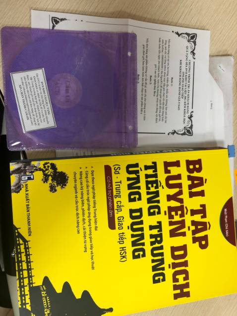 giao hàng nhanh, sách giao diện đơn giản dễ hiểu.