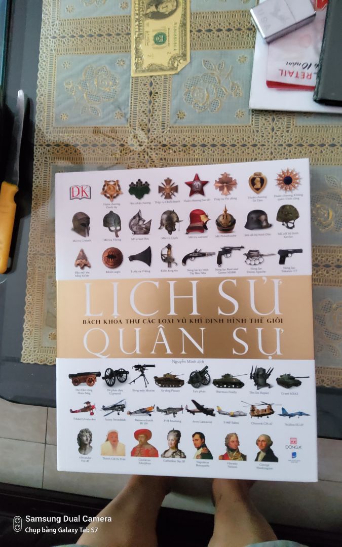 Một cuốn sách giá trị,in ấn đẹp. Rất đáng mua.
Giao hàng nhanh,nhà bán gói bọc kỹ. Chất lượng rất tốt. Một cuốn sách giá trị,in ấn đẹp. Rất đáng mua.
Giao hàng nhanh,nhà bán gói bọc kỹ. Chất lượng rất tốt.