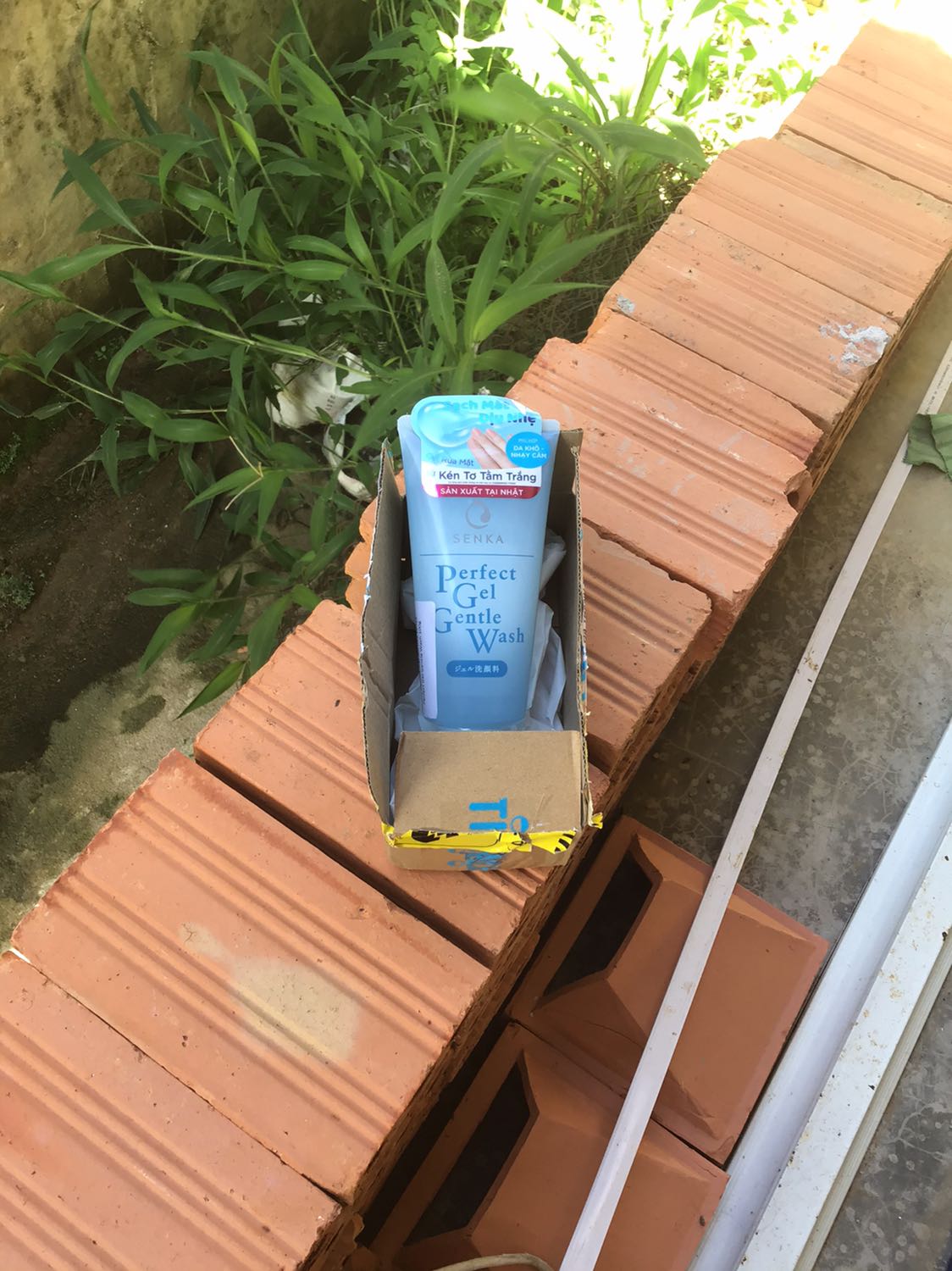 Kcn Anesa nổi tiếng từ trước đến giờ rồi, sử dụng lên da ko bị bí, khô thoáng. mua hàng giảm giá mà còn được tặng quà nữa. Mình ở Bảo Lộc mà Tiki giao hàng quá nhanh luôn, lại còn được freeship nữa. Shiper rất nhiệt tình. Tiki cứ phát huy như vậy sẽ Ủng hộ Tiki lâu dài.