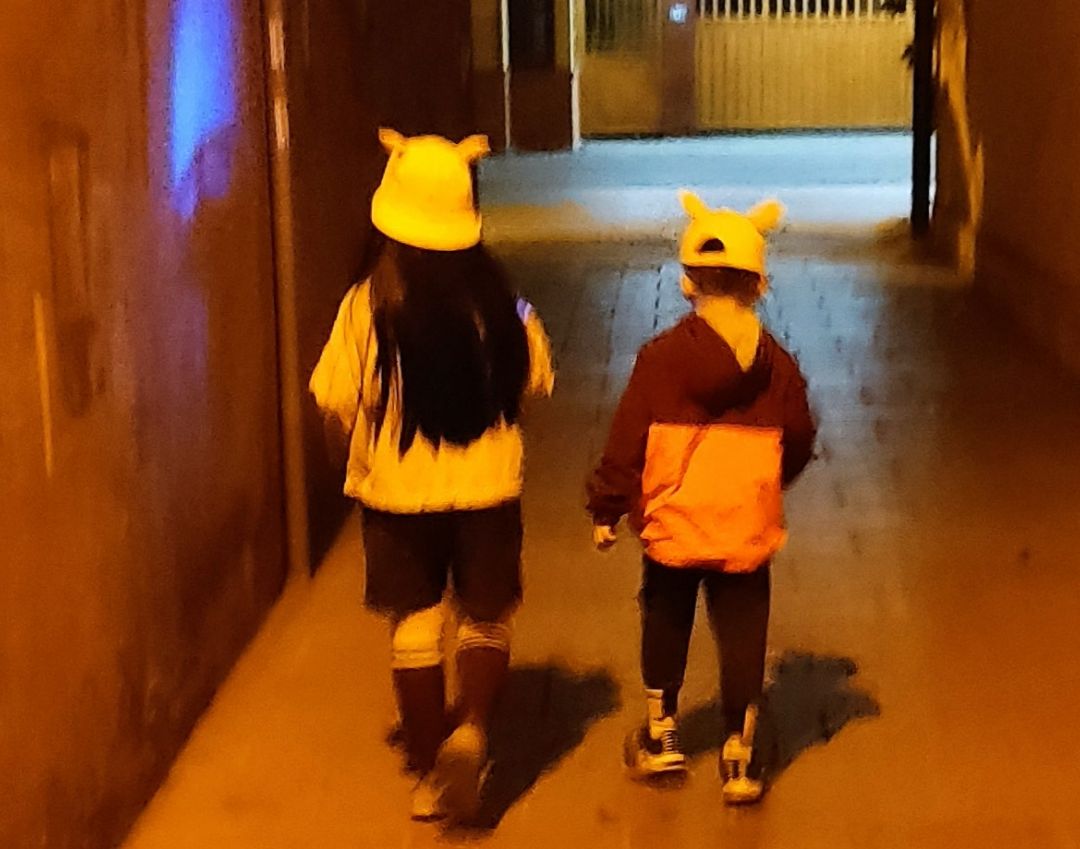 Sản phẩm đúng như mô tả. Bé nhà mình đội vào trông rất yêu.