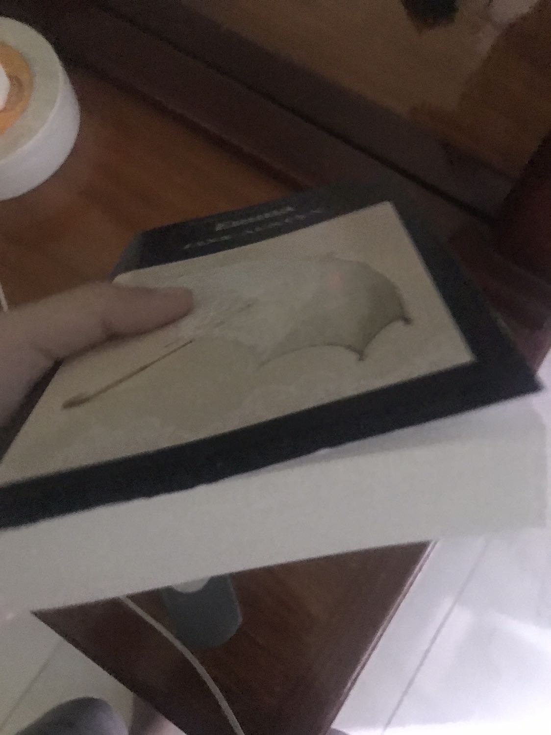 Tại vì xem bản chuyển thể thành phim xong mà tụi lại nghiện nữ chính nữa nên quyết mua quyển này về đọc mà học thêm từ vựng :3