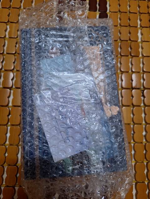 Giao hàng đúng hẹn, Sbooks đóng gói tốt, mọi thứ đều ổn khiến mình mua lần đầu phải mua các lần tiếp theo =)) đây là cuốn thứ 5 và 6 mình mua ở đây, chỉ trong vòng có 10 ngày thôi á. Sách này hợp gu mình nên khá háo hức để đọc. Giao hàng đúng hẹn, Sbooks đóng gói tốt, mọi thứ đều ổn khiến mình mua lần đầu phải mua các lần tiếp theo =)) đây là cuốn thứ 5 và 6 mình mua ở đây, chỉ trong vòng có 10 ngày thôi á. Sách này hợp gu mình nên khá háo hức để đọc.