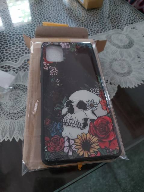 Giao nhanh. Rất đẹp, có mặt kính trong. In giống như trên hình. Mặt kính mình sợ xài sẽ bị bể, nên cha71c dùng 1 năm thôi cũng đc.