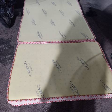 Mùi dễ chịu, tuy nhiên khi xả phải ngâm thêm nước xả vải thơm mới được. Nếu không ngâm thêm nước xả vải thơm thì khi đồ khô sẽ có mùi như giặt xà phòng bình thường.