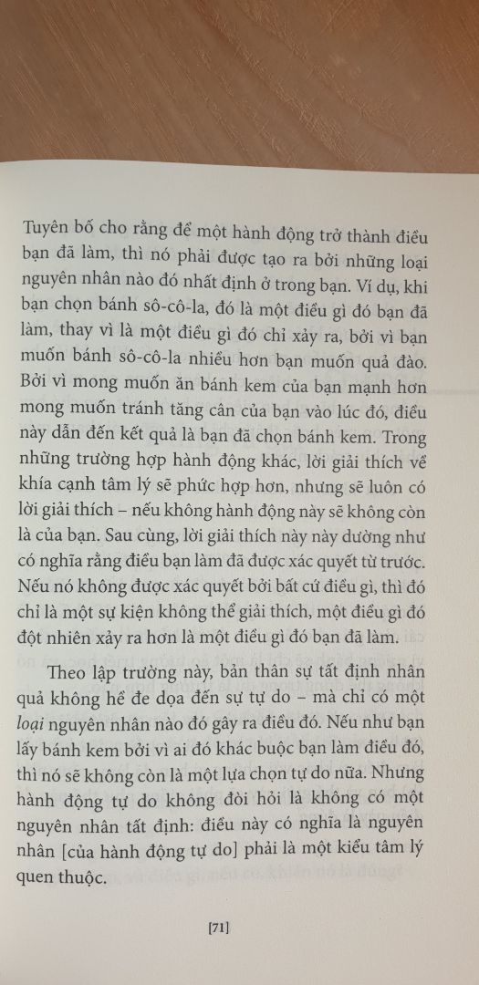 Cuốn sách "Ồ, thế có nghĩa là sao nhỉ? Một dẫn nhập ngắn vào triết học" được tác giả Thomas Nagel đưa đến tay bạn đọc. Đặc điểm suy tư, tâm sự của tác giả là bạn đồng hành cùng độc giả đi vào triết học. Từ khi Thales (cha đẻ của Định lí Thales) trở thành triết gia đầu tiên, con người bước vào triết học như sự giao thoa với ngay chính đời sống của bản thân mình. Nó thành một lĩnh vực mà vốn xưa nay dành sự quan tâm lớn đối với các chủ đề, vấn đề của những tri thức khác biệt. Thomas Nagel ngay từ đầu đã đặt câu hỏi trong chính tựa đề tác phẩm. Sự ngụ ý của ông giúp độc giả nhận ra điều đầu tiên: giữa con người cụ thể và triết học, đều có xuất phát điểm từ cách đặt câu hỏi về mọi thứ. Chức năng tuyệt vời như vậy xuất hiện khi con người chúng ta ở tuổi thiếu niên. Theo Nagel, con người hiểu về mọi thứ theo cách đặt sự nghi vấn: vì sao nó như vậy? nó có thể tốt hơn, hay tệ đi không?.... 

Văn phong cởi mở, sâu lắng, đầy tính xây dựng của Nagel thể hiện qua các chủ đề cơ bản dẫn vào triết học như: Tâm trí, Ngôn từ, Tự do, Đúng - Sai, Công lý, Cái chết, Ý nghĩa cuộc đời,... Điều bất ngờ ở chỗ, nó theo một hành trình đi từ chính trái tim - khối óc của mỗi người đến việc chúng ta trầm lắng hơn, tâm tư hơn về những điều mình đã và chưa làm. Đến khoảnh khắc bừng tỉnh, ta để lại cho cuộc sống cái cách ta hiểu về ý nghĩa cuộc đời.

Dù tôi hay bất cứ ai ở hoàn cảnh hay vị trí ra sao trong phần đời còn lại, thì hẳn chúng ta đều không hoàn toàn cô độc. Vô hình chung cảm nhận như cách mà Nagel tâm niệm: "thúc đẩy sự hiểu biết về thế giới và bản thân chúng ta sâu sắc hơn một chút" (tr. 10, Dẫn nhập)