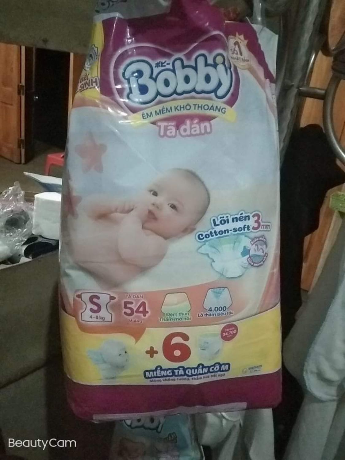 Giao hàng nhanh , sp tốt còn được tặng thêm mấy miếng tã quần . Mua hàng lại còn áp được mã giảm giá quá hời luôn