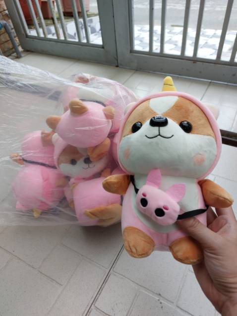 Sếp kêu đặt 10 con 40cm để tặng nhân viên ngày 20/11. Shop này giao 10 con size 25cm, quá *** đảo, sếp kêu đừng mua ở shop này nữa.