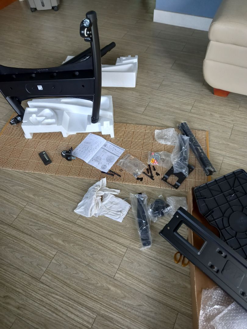 Hàng chuẩn, các chi tiết đều làm tỉ mỉ, dễ lắp ráp. Giao hàng nhanh. Cửa hàng này có lẽ là nơi bán giá rẻ nhất (sản phẩm + tiền ship), xứng đáng với sự tin tưởng của nhiều người. Ủng hộ shop 5 sao.