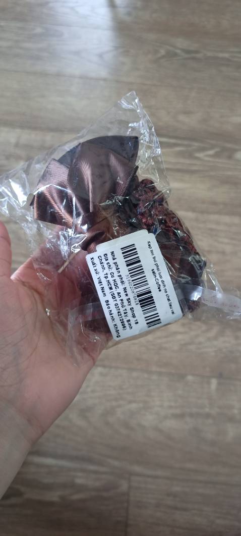 Sản phẩm ko giống mô tả . Mình chọn mua phần lưới màu đen, mà giao cho mình màu nâu. Mình cần gấp mà giao thế này sao mình dùng