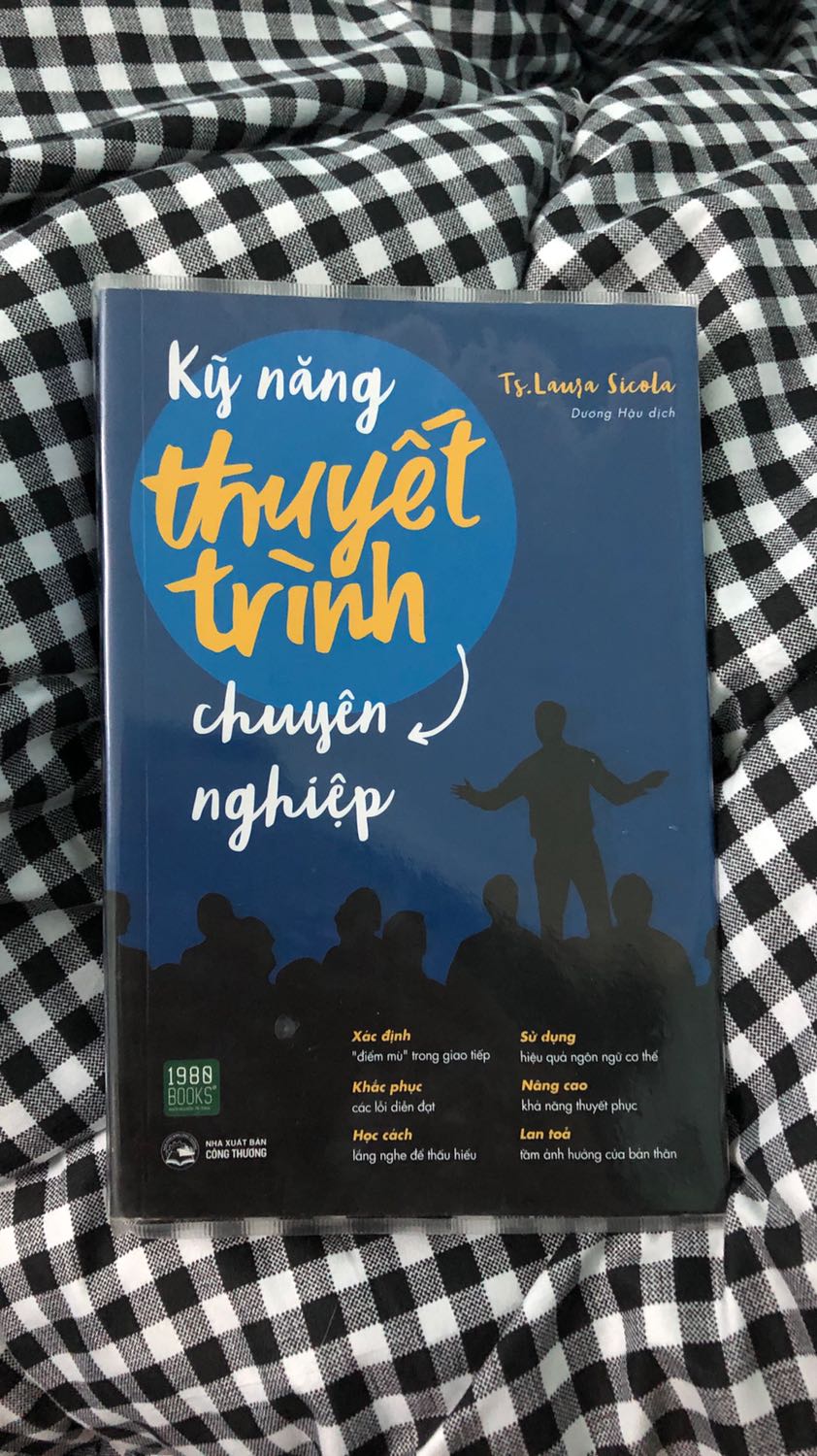 Rất bổ ích cho việc học về khả năng giao tiếp và thuyết trình của mình, giao hàng nhanh hơn 1 ngày mà còn giao vào chủ nhật nữa, sách hay và rất cuốn, cảm ơn tiki ạ.