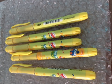 Bút đẹp, nhẹ, viết êm, mực ra đều, phù hợp cho các bé Tiểu Học , nhất là học sinh lớp 1. Shop đóng gói cẩn thận, tiki giao hàng đúng hẹn, nhân viên nhiệt tình.