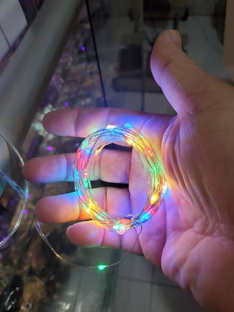 Đèn tào lao, không nhấp nháy gì cả, sáng trưng như đèn ngủ, giá như vậy là quá mắc, quá thất vọng....