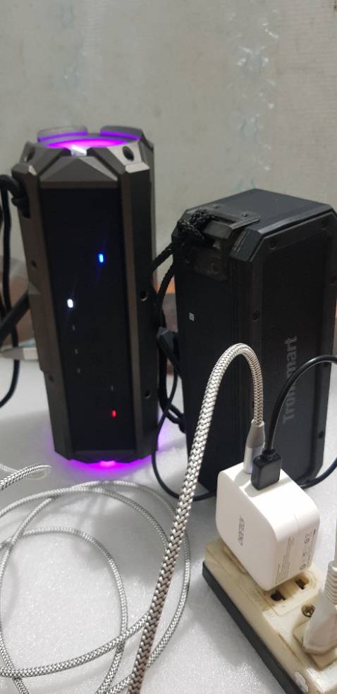 Ok giao hàng nhanh đầy đủ cộng thêm sao . Hai em này có thể ăn no cùng lúc. Có chị em nào củ sạc chậm và ngắn thì alo là có nhanh v dài lắm