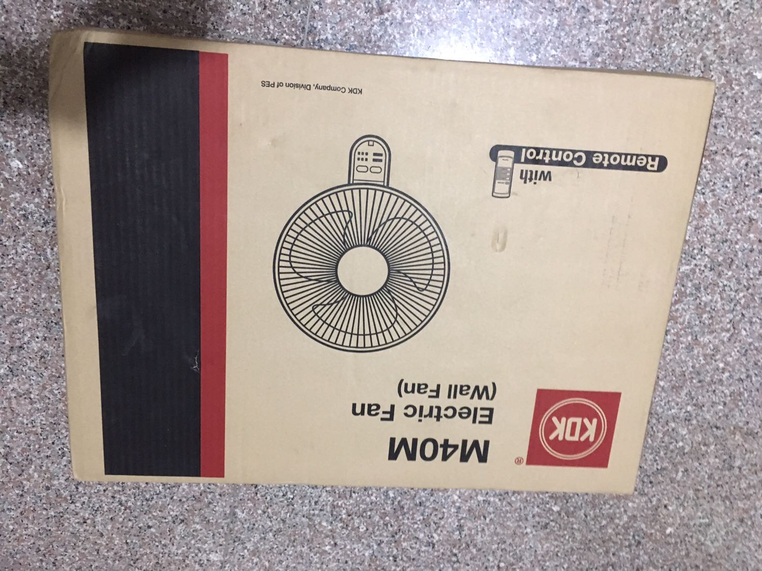 Quạt êm mát, chắc chắn, nguyên seal. Thương hiệu KDK thì không phải bàn rồi. Vợ mình rất thích, mát trong người nên cũng đỡ cáu gắt với mình hơn. Tiki giao hàng nhanh. Cảm ơn Tiki! Quạt êm mát, chắc chắn, nguyên seal. Thương hiệu KDK thì không phải bàn rồi. Vợ mình rất thích, mát trong người nên cũng đỡ cáu gắt với mình hơn. Tiki giao hàng nhanh. Cảm ơn Tiki!