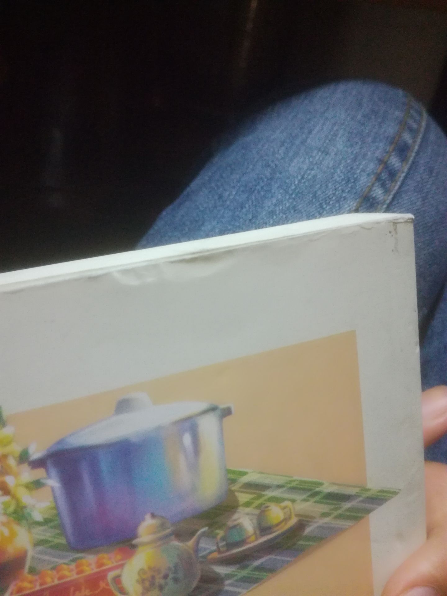 rất thất vọng về cuốn sách này sách rất cũ nhìn giống như đã qua sử dụng lúc giao hàng sách cũng ko đc bọc gì quà tặng theo sách cũng ko có chỉ có 1 quyển sách ko thật sự rất thất vọng