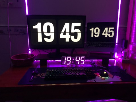 Shop giao hàng nhanh. Chuột rất đẹp, rất ngon so với giá tiền bỏ ra 😍 chuột có dải led chạy xung quanh, làm việc vào buổi tối nhìn ưng cực kỳ. Mình rất hài lòng về sản phẩm. K thể k vote cho shop 5 sao