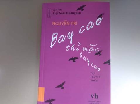 sách hay, nhiều câu chuyện rất đời và đắng