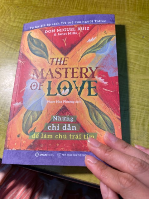 Mik bị shock về độ dày của quyển sách. Quyển sách bé nhỏ nhưng thông điệp của nó lại quá tuyệt vời.