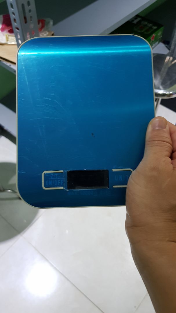 Cân bị vênh, không cân bằng được, số nhảy không chính xác, cùng 1 gói bánh, cân lúc 8g lúc 9g, gói khác, lúc 141g lúc 147g, lúc 145g, sai số quá nhiều, Không có tên nhà Sản Xuất thì làm sao xác định chính hiệu????? Cân bị vênh, không cân bằng được, số nhảy không chính xác, cùng 1 gói bánh, cân lúc 8g lúc 9g, gói khác, lúc 141g lúc 147g, lúc 145g, sai số quá nhiều, Không có tên nhà Sản Xuất thì làm sao xác định chính hiệu?????