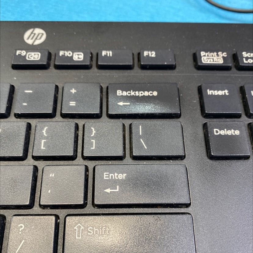 Ví gọn. Để dc ít đồ. Cỡ 5tr rút từ ngân hàng là hết gấp lại dc.