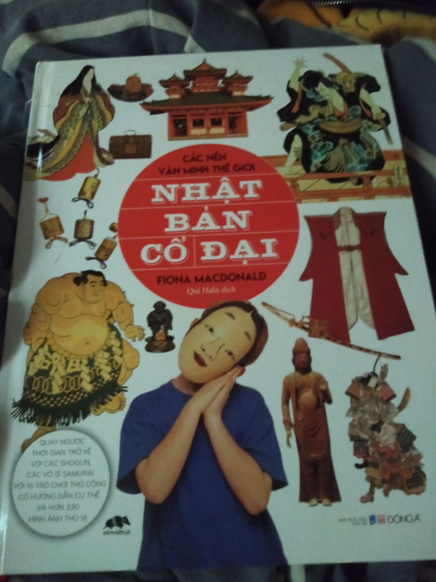 hơi ảo nhen shop nhưng e sẽ giữ để làm kỉ niệm